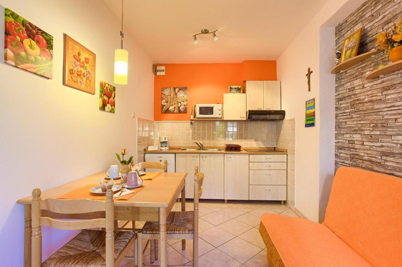 Romantic Apartment Krk Town Exterior foto